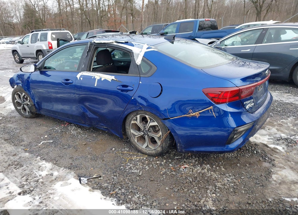 2019 KIA FORTE LXS VIN: 3KPF24AD1KE083428