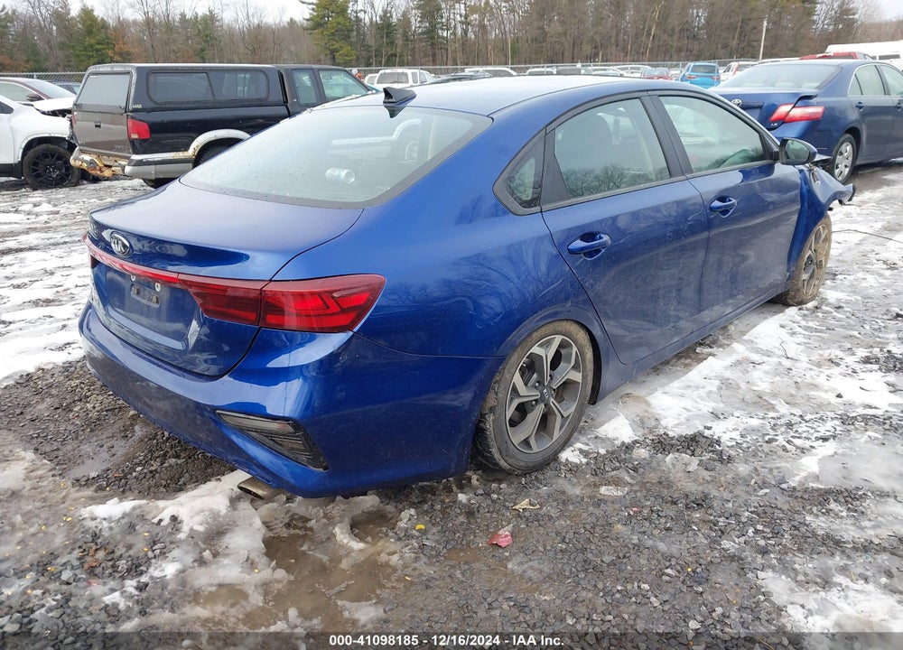 2019 KIA FORTE LXS VIN: 3KPF24AD1KE083428