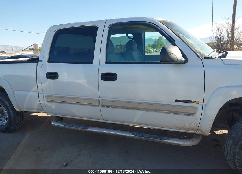 2004 CHEVROLET SILVERADO 2500 LS VIN: 1GCGC23U84F120308