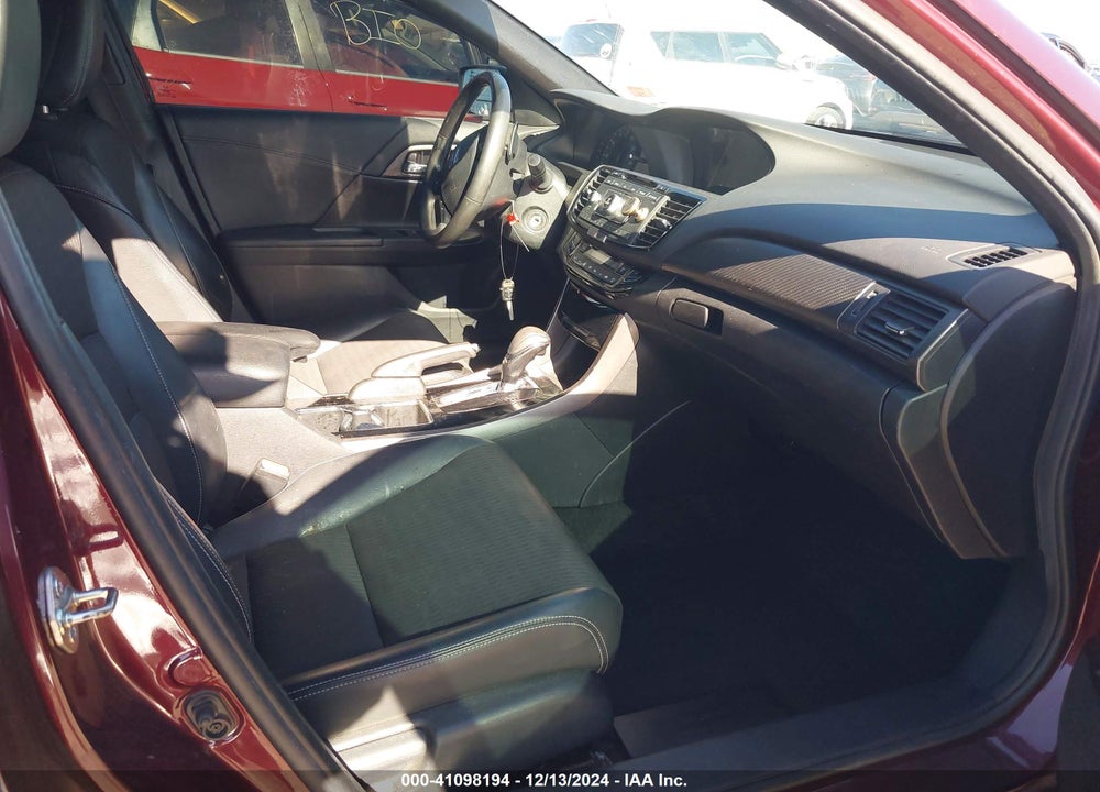 2016 HONDA ACCORD VIN: 1HGCR2F57GA204110