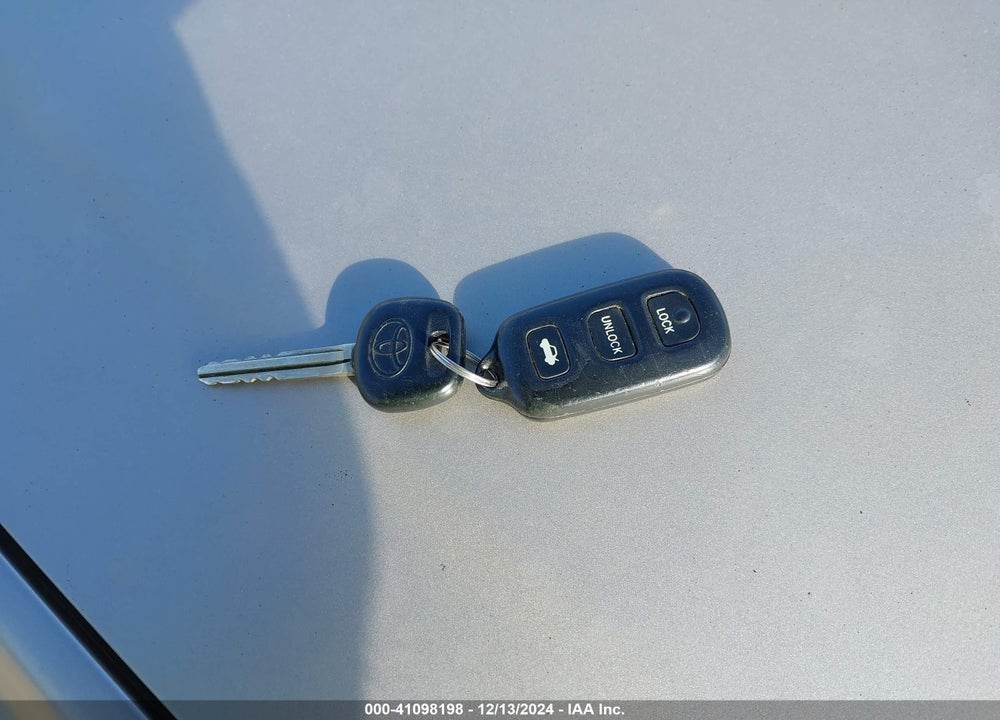 2001 TOYOTA AVALON XLS VIN: 4T1BF28B81U174185
