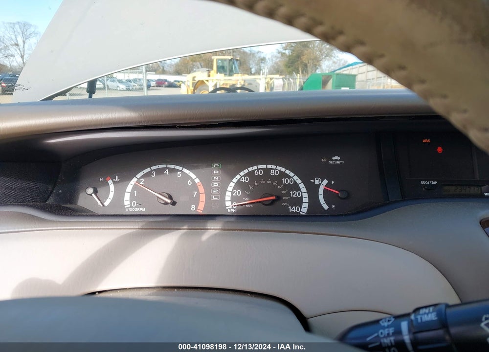 2001 TOYOTA AVALON XLS VIN: 4T1BF28B81U174185