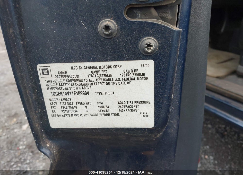 2001 CHEVROLET SILVERADO 1500 VIN: 1GCEK14V11E189984