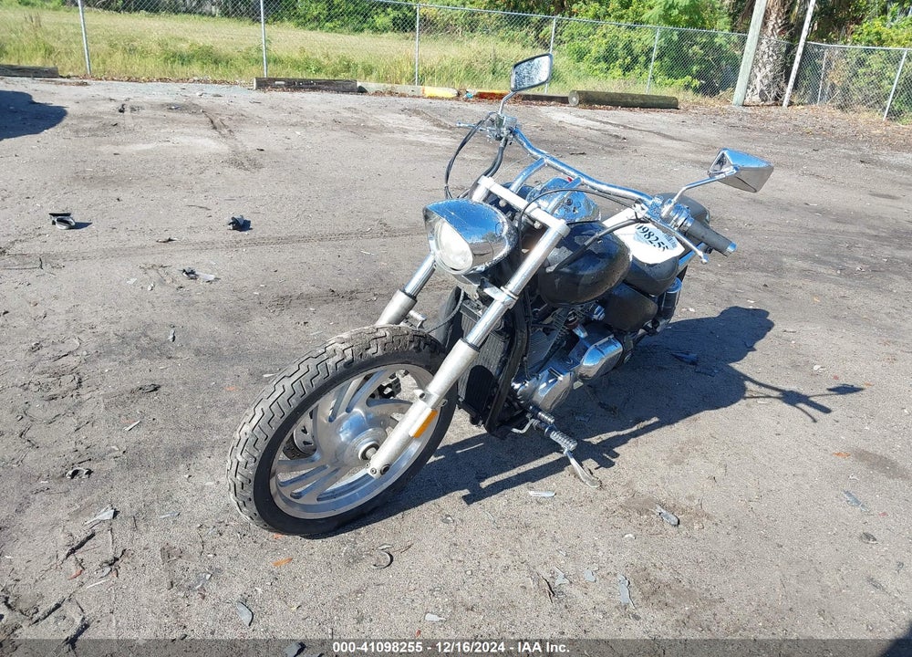 2005 HONDA VTX1300 C VIN: 1HFSC55035A104558