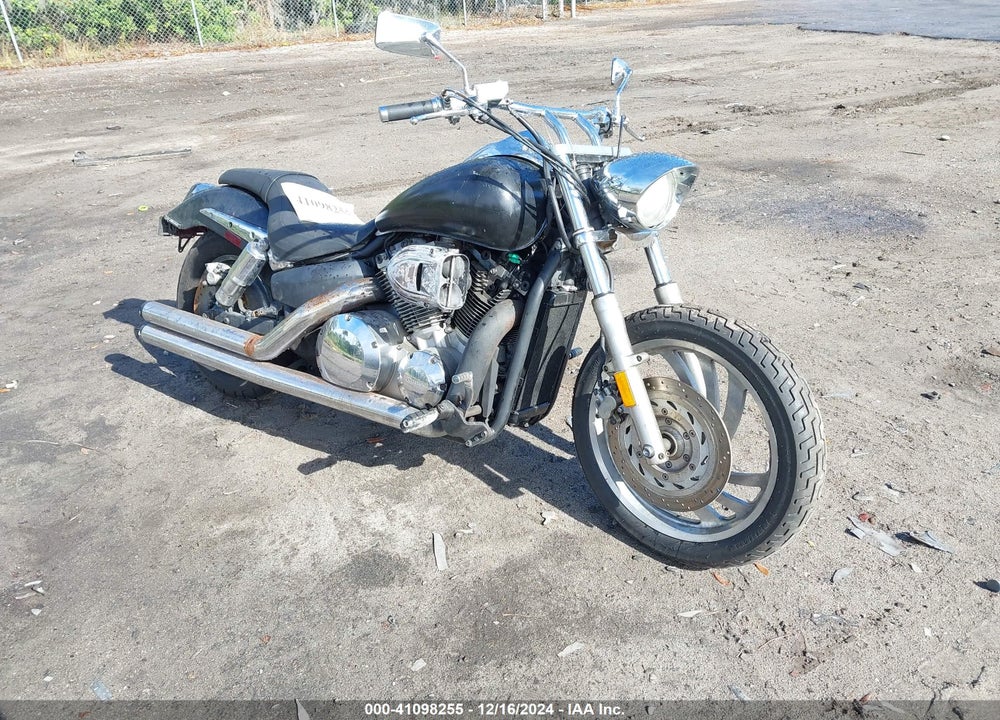 2005 HONDA VTX1300 C VIN: 1HFSC55035A104558
