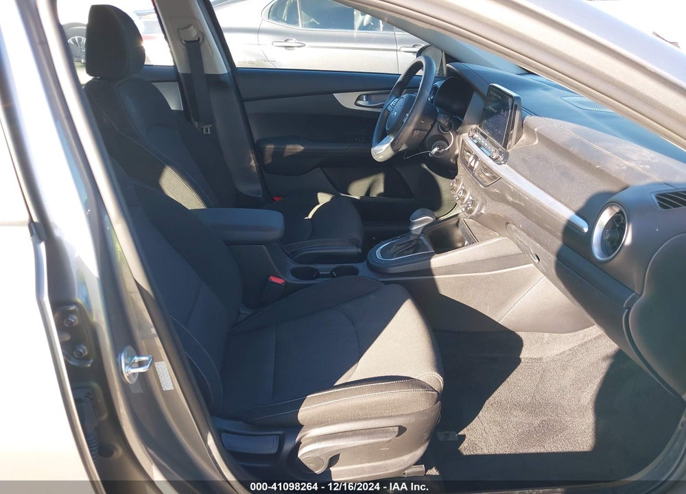 2023 KIA FORTE LXS VIN: 3KPF24AD1PE520089