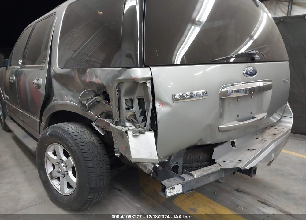 2008 FORD EXPEDITION XLT VIN: 1FMFU15508LA81905