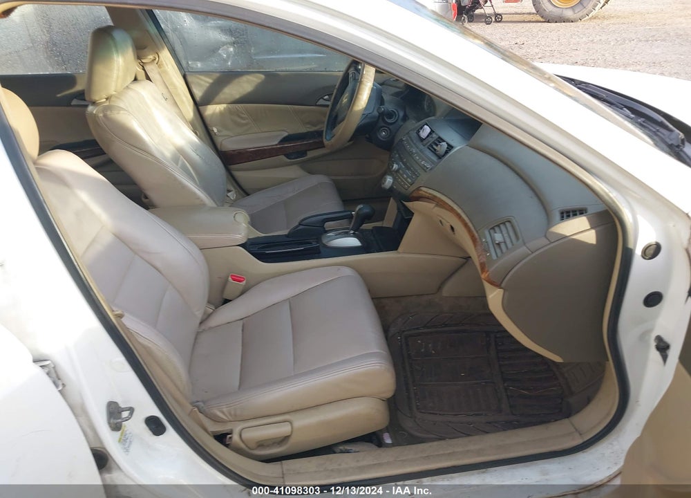2008 HONDA ACCORD SDN EX-L VIN: 1HGCP26898A111526