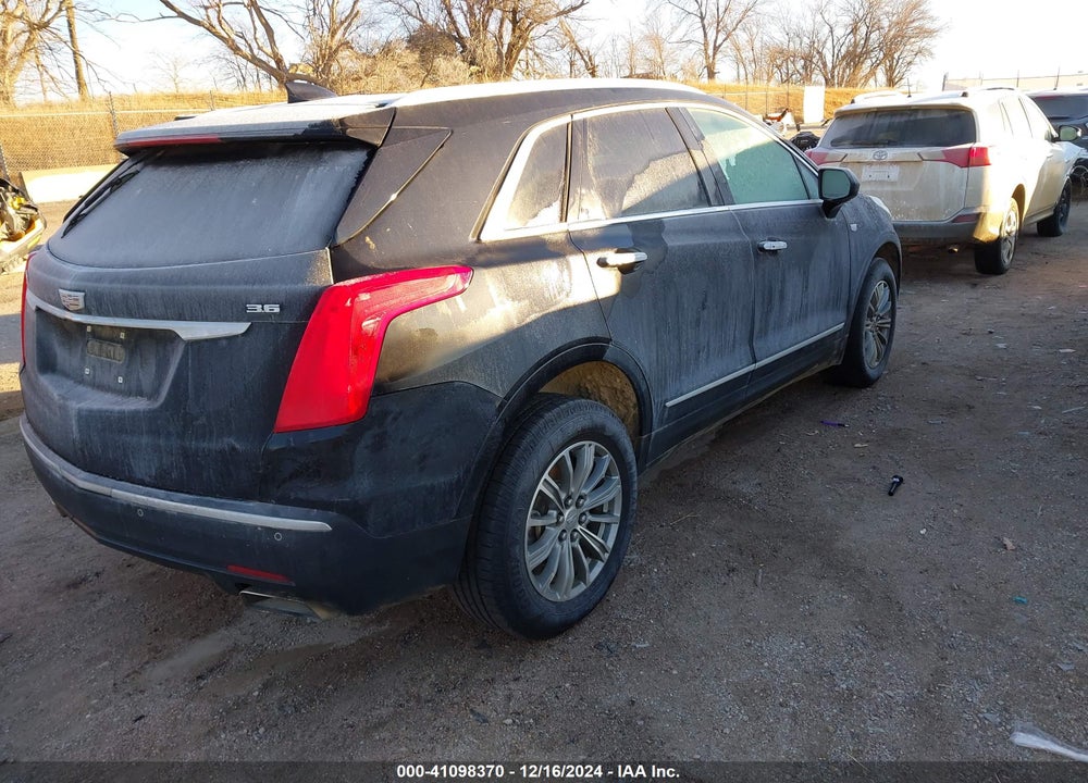 2017 CADILLAC XT5 LUXURY VIN: 1GYKNBRS0HZ105570
