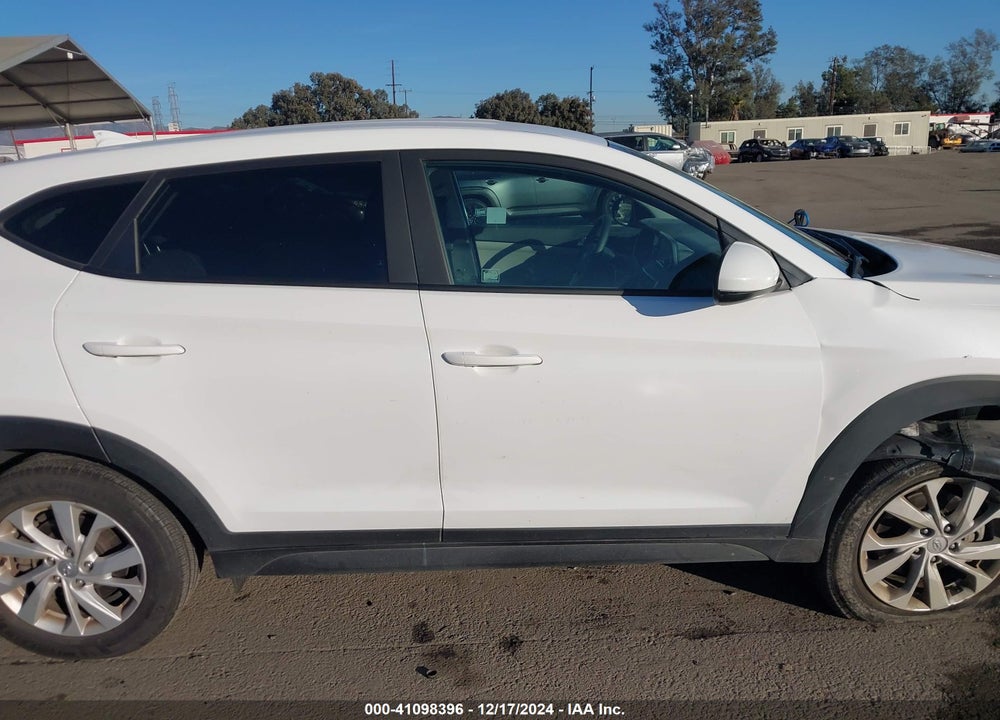 2020 HYUNDAI TUCSON SE VIN: KM8J2CA41LU160964