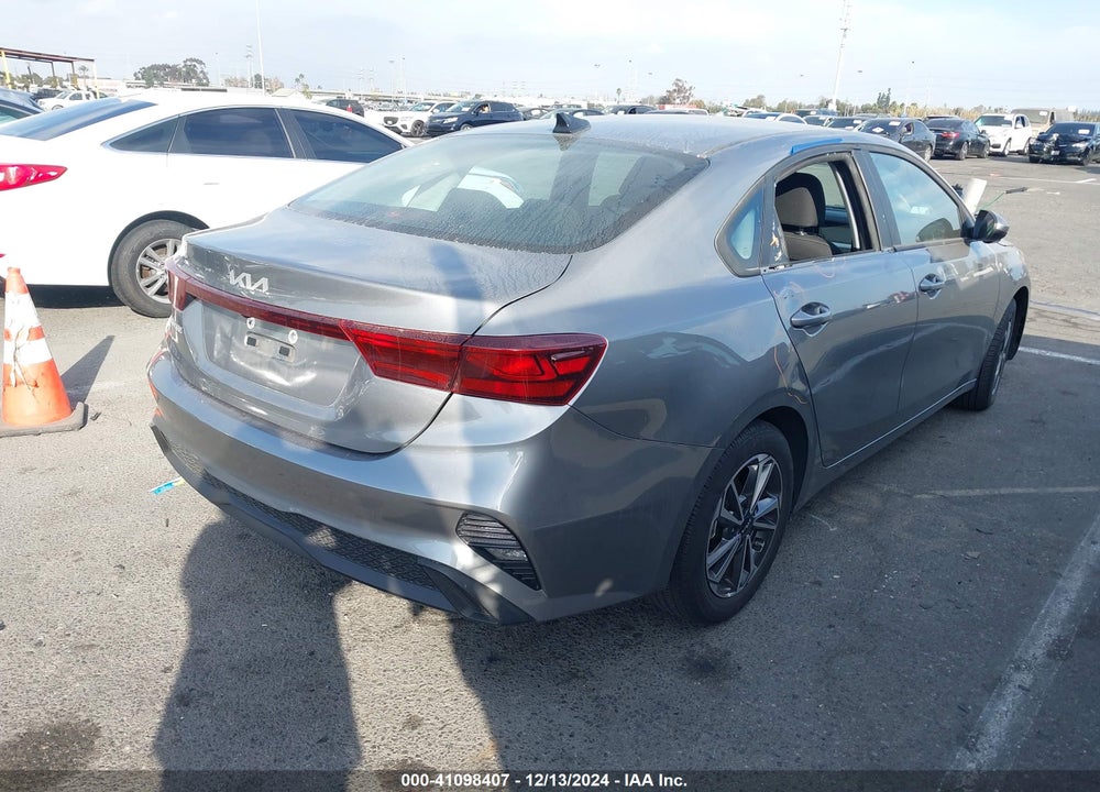 2023 KIA FORTE VIN: 3KPF24AD7PE520324