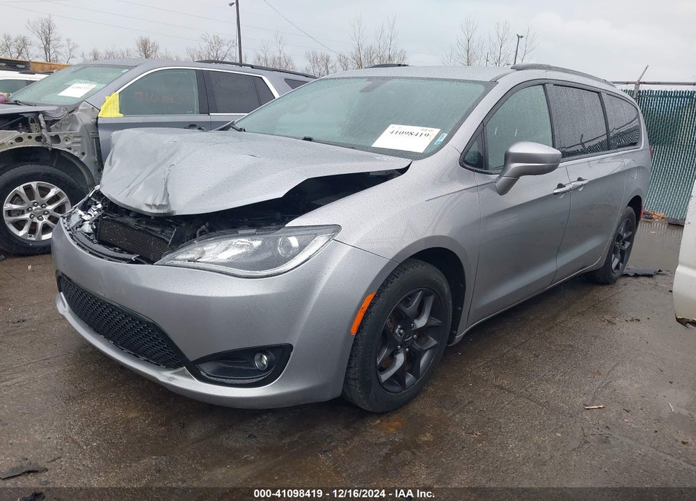2018 CHRYSLER PACIFICA TOURING L VIN: 2C4RC1BG3JR260690