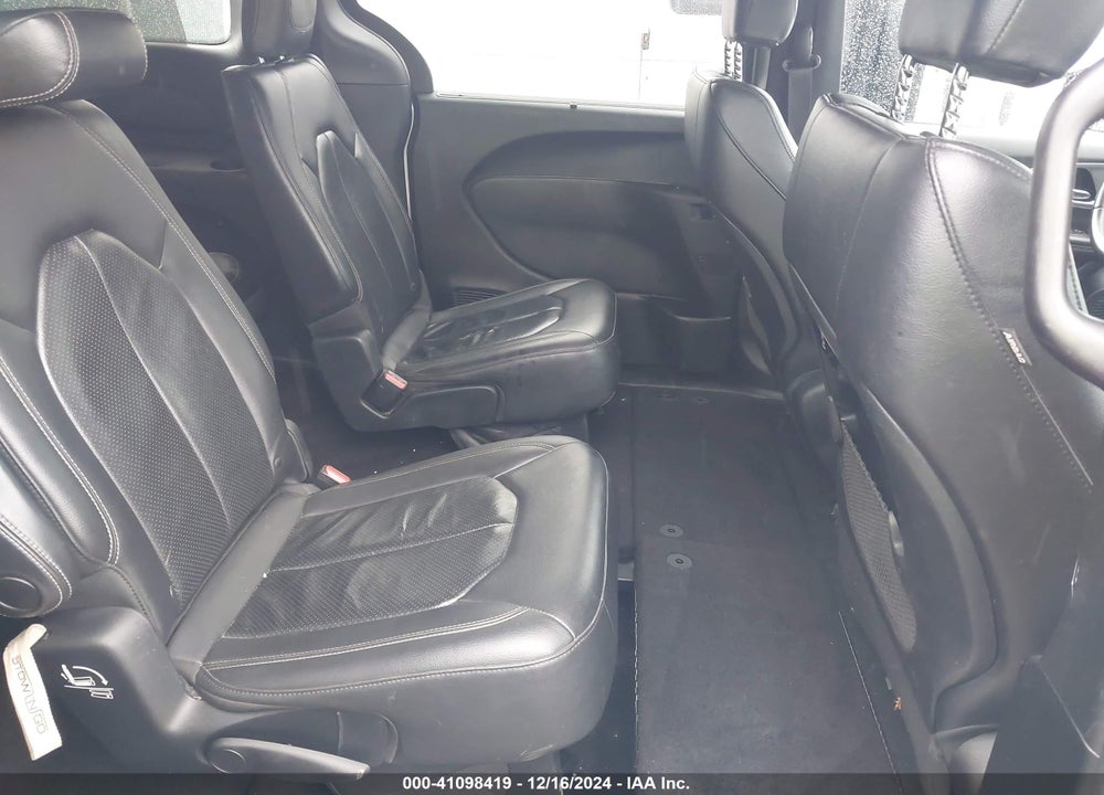 2018 CHRYSLER PACIFICA TOURING L VIN: 2C4RC1BG3JR260690