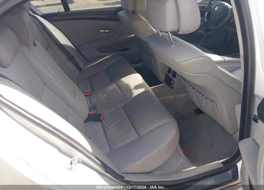 2010 BMW 528I VIN: WBANU5C51AC442555