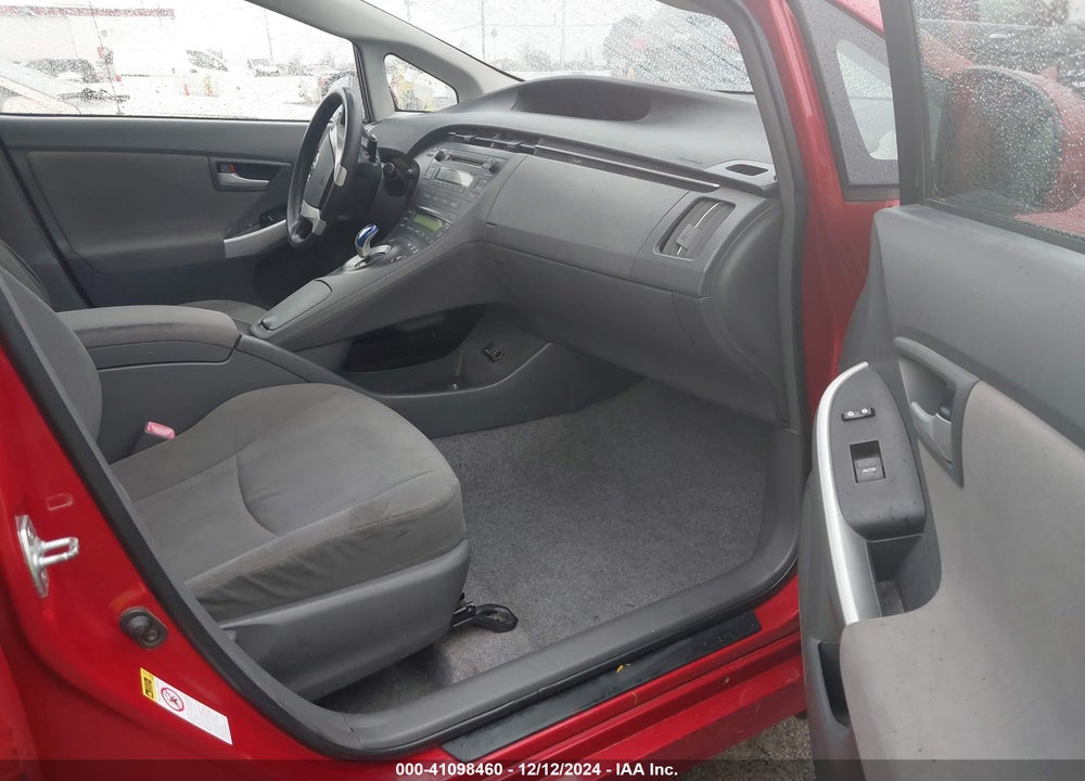 2011 TOYOTA PRIUS TWO VIN: JTDKN3DU0B0288534