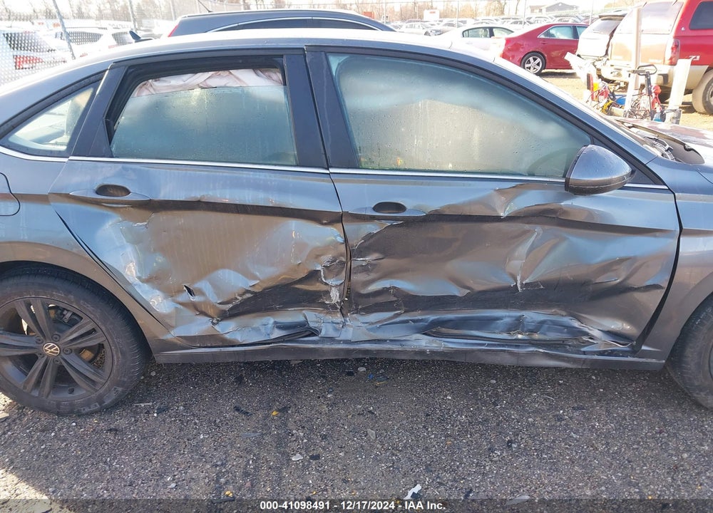 2024 VOLKSWAGEN JETTA VIN: 3VW7M7BUXRM075081