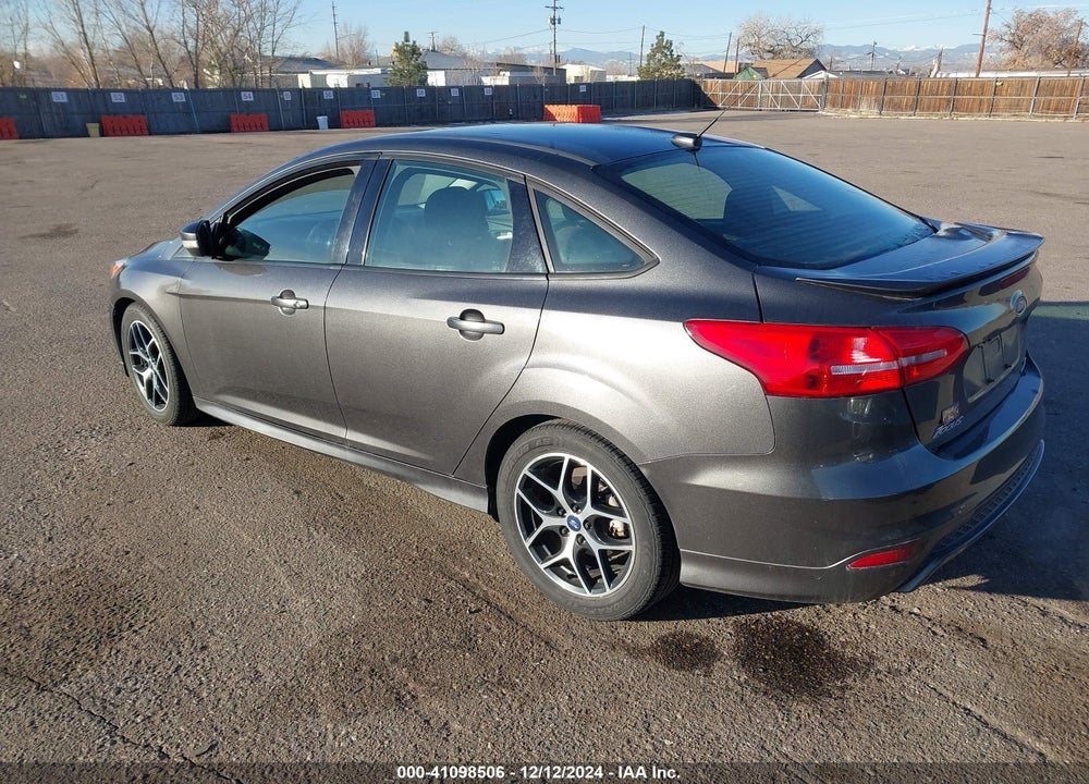 2015 FORD FOCUS SE VIN: 1FADP3F23FL305724