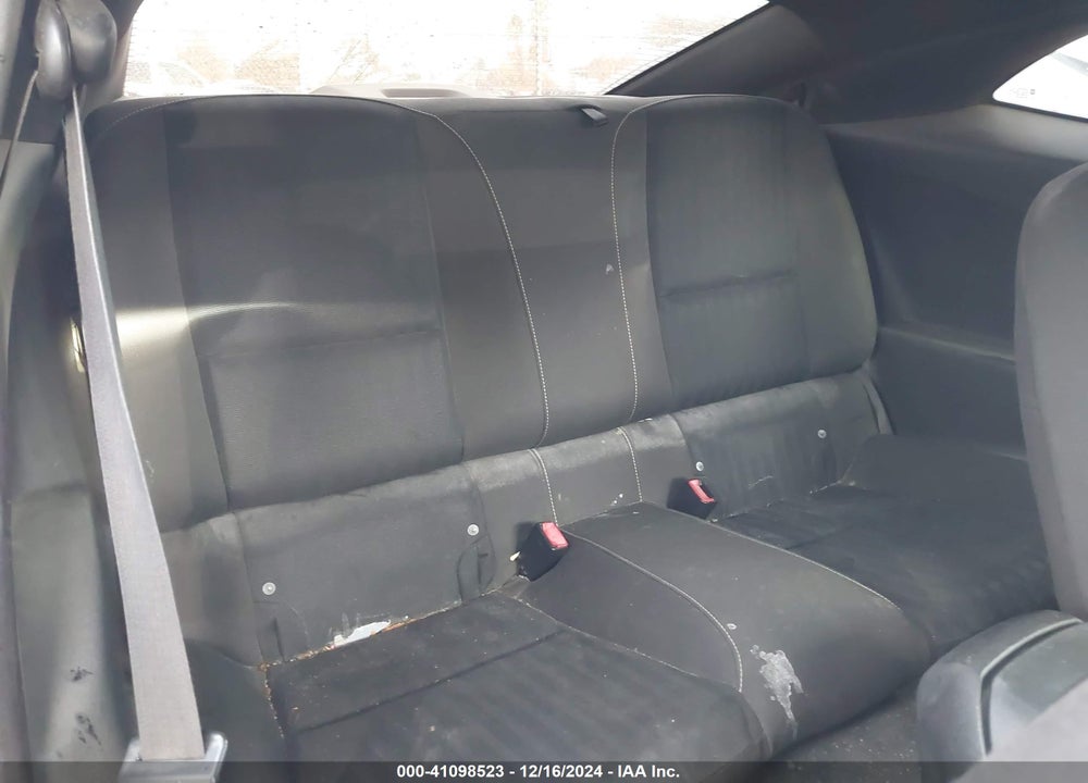 2010 CHEVROLET CAMARO 1LS VIN: 2G1FA1EV3A9223103