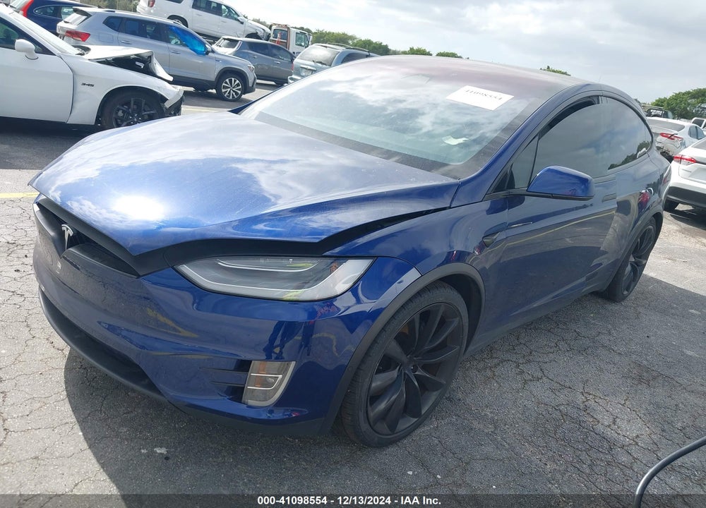 2020 TESLA MODEL X VIN: 5YJXCDE28LF302696