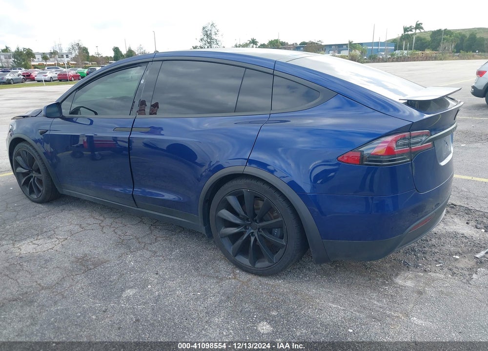 2020 TESLA MODEL X VIN: 5YJXCDE28LF302696