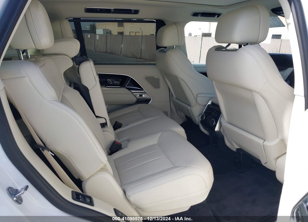 2023 LAND ROVER RANGE ROVER AUTOBIOGRAPHY/AUTOBIOGRAPHY 7 SEAT VIN: SALK1BE7XPA076782