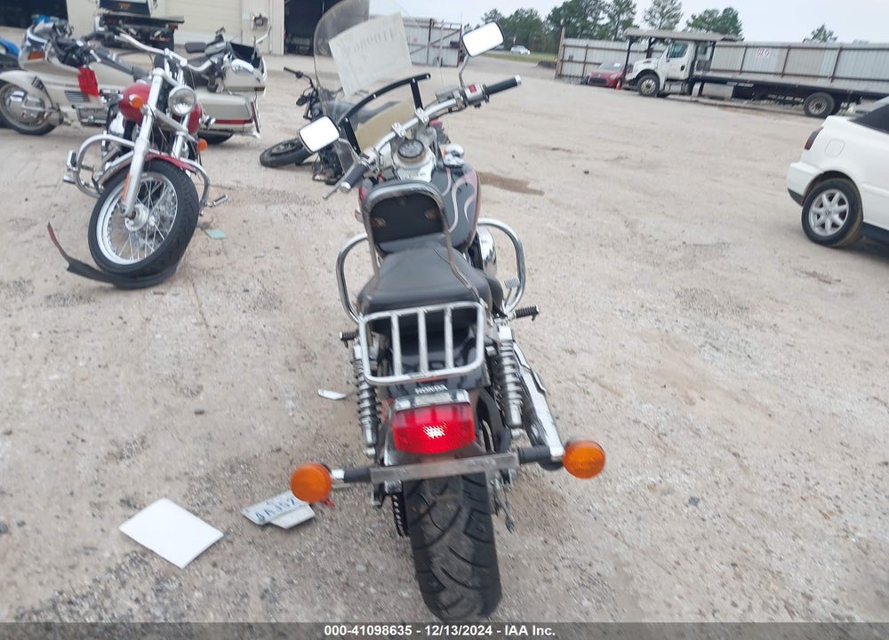 2005 HONDA VT750 DC VIN: JH2RC44555M804717