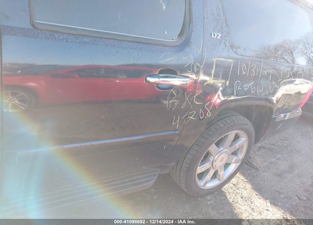 2007 CHEVROLET SUBURBAN 1500 LTZ VIN: 3GNFK16347G311911