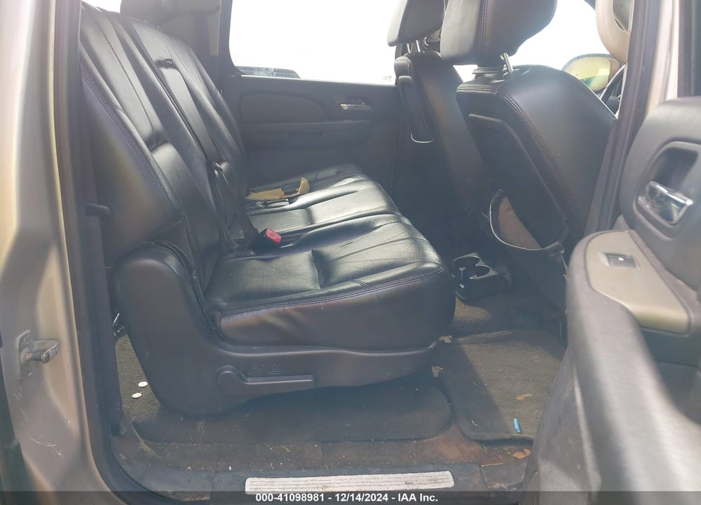 2008 CHEVROLET SUBURBAN 1500 LT VIN: 3GNFK16378G256114