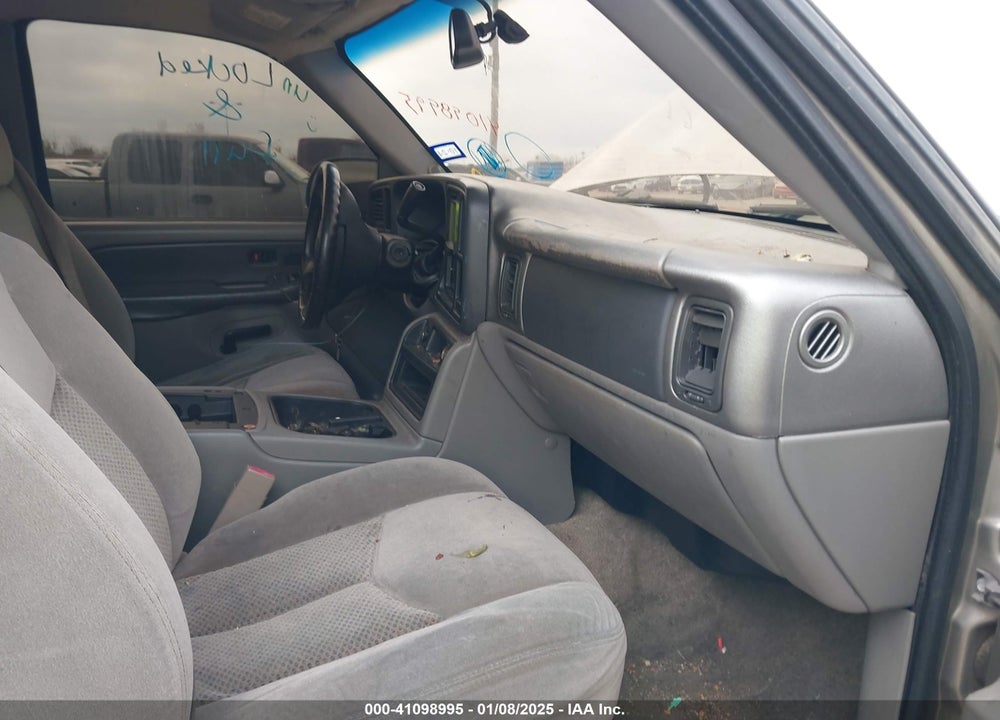 2003 CHEVROLET SUBURBAN 1500 LT VIN: 3GNEC16ZX3G267081