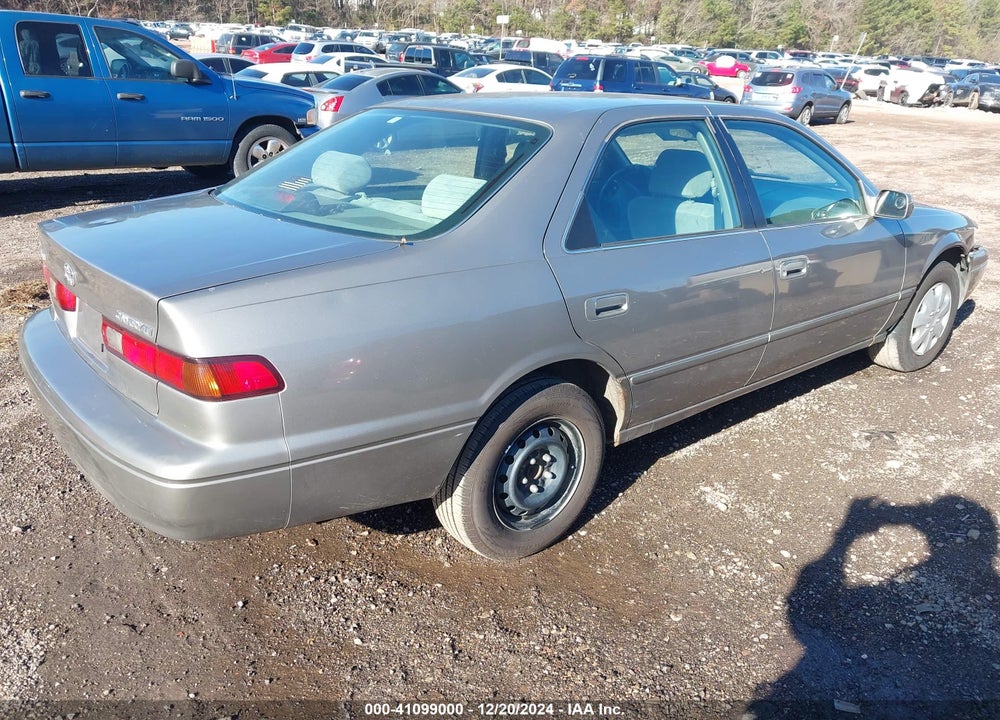 1997 TOYOTA CAMRY LE VIN: 4T1BG22K9VU088895