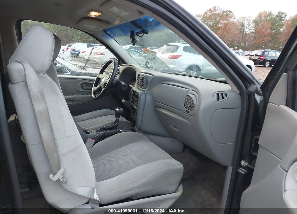 2008 CHEVROLET TRAILBLAZER LT VIN: 1GNDS13S182164105