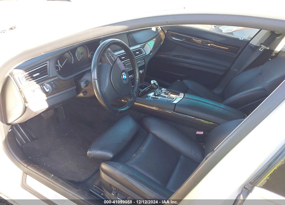 2011 BMW 740I VIN: WBAKA4C54BC392113
