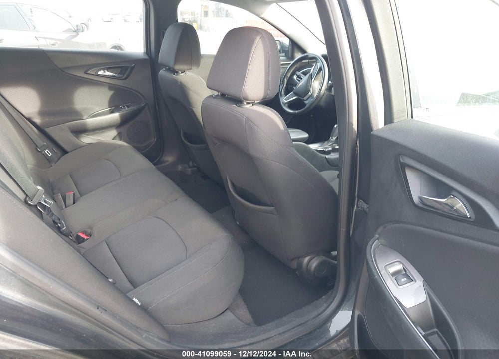 2018 CHEVROLET MALIBU LT VIN: 1G1ZD5ST2JF177883