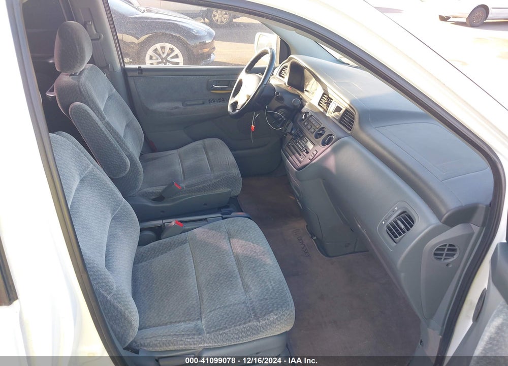 2000 HONDA ODYSSEY LX VIN: 2HKRL1854YH542155