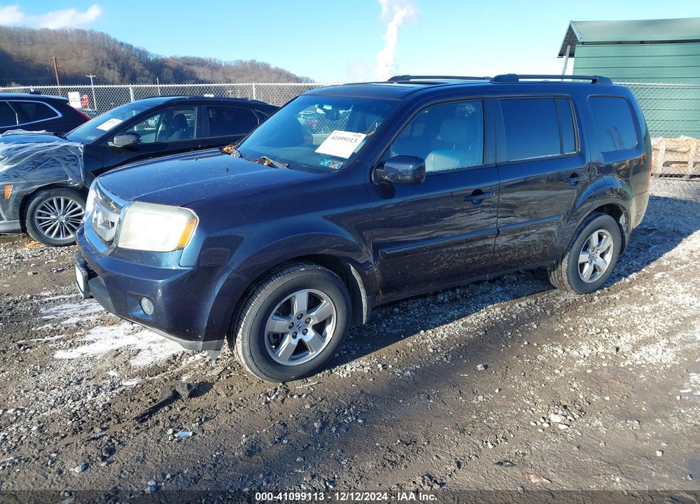 2011 HONDA PILOT EX-L VIN: 5FNYF4H50BB105425