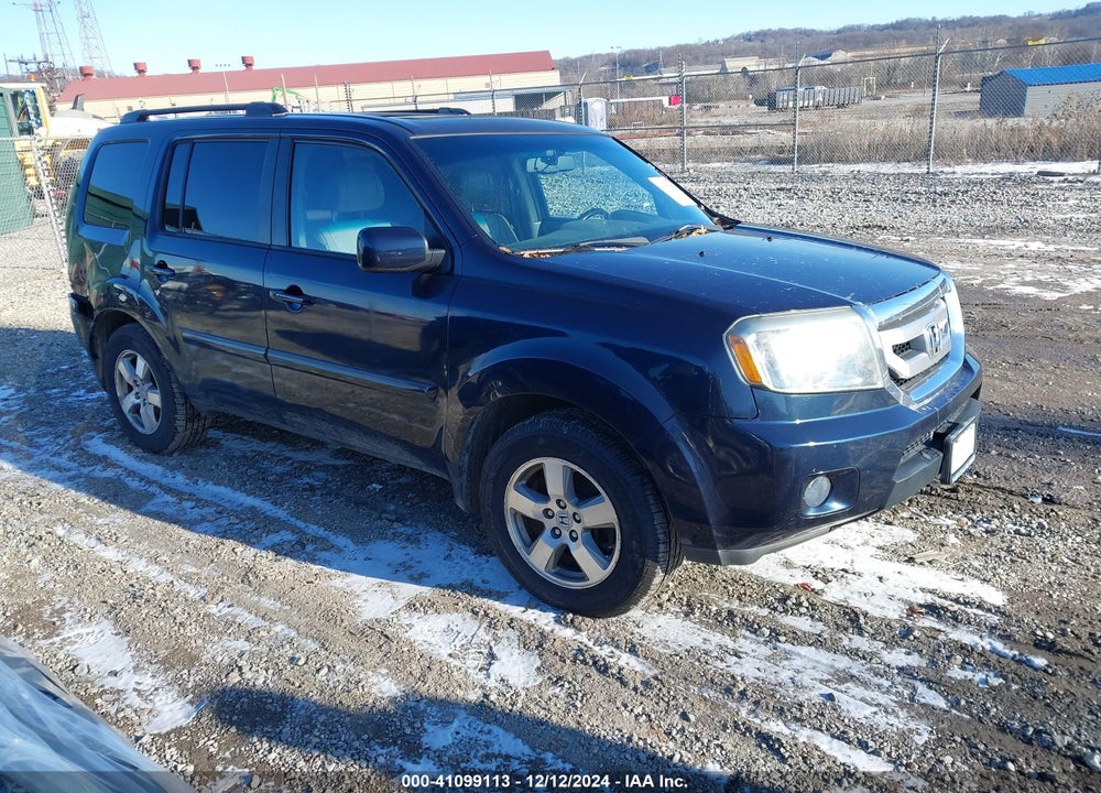 2011 HONDA PILOT EX-L VIN: 5FNYF4H50BB105425