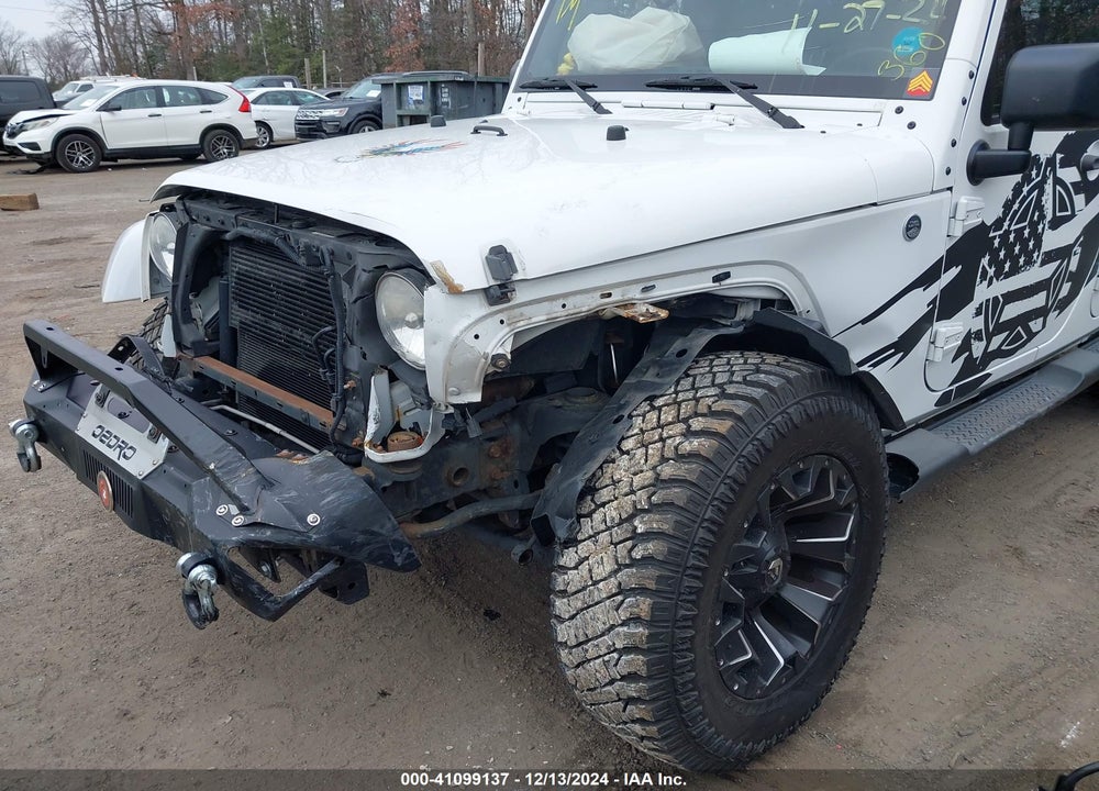 2013 JEEP WRANGLER UNLIMITED SAHARA VIN: 1C4BJWEG0DL501652