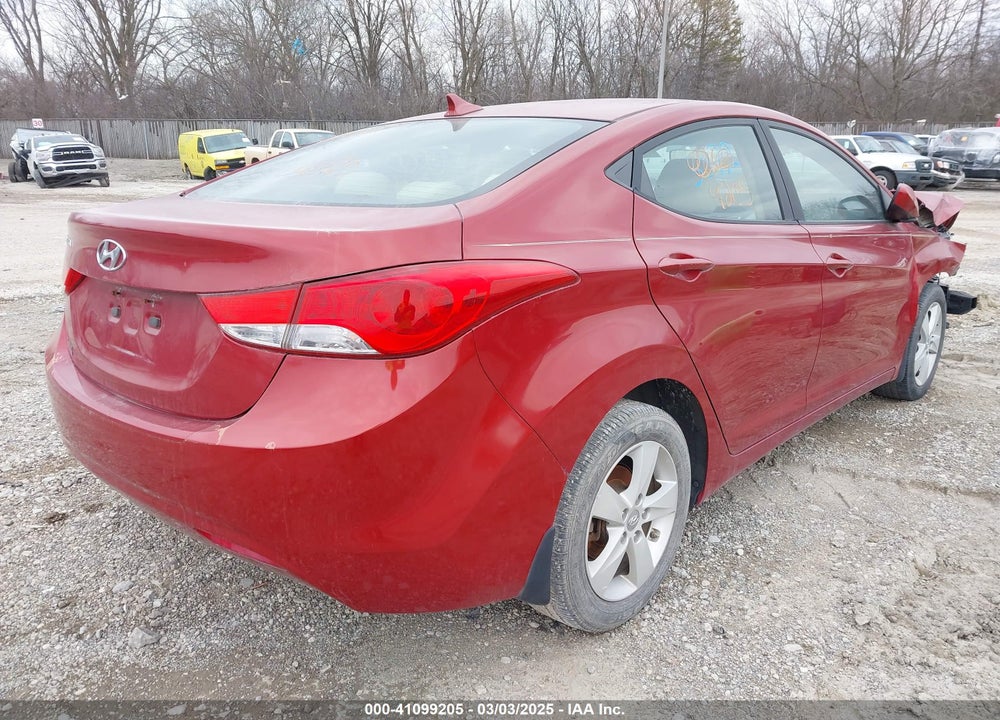 2013 HYUNDAI ELANTRA VIN: KMHDH4AE8DU538502