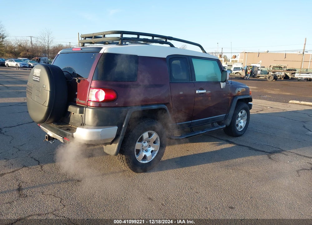 2007 TOYOTA FJ CRUISER VIN: JTEBU11FX70060069