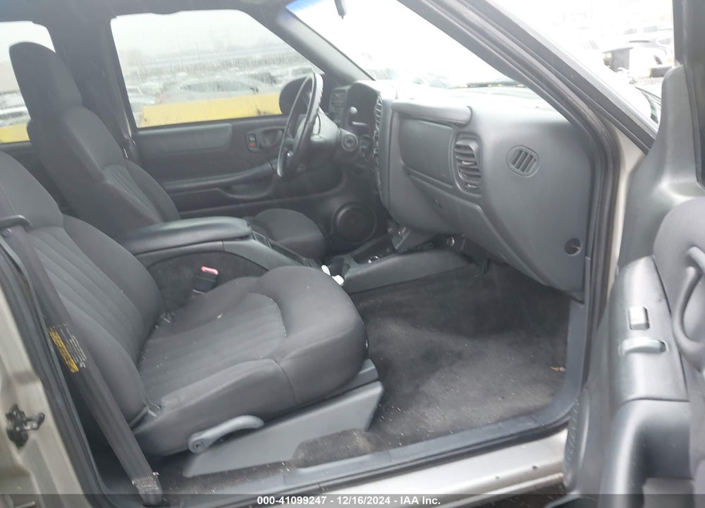 2003 CHEVROLET BLAZER LS VIN: 1GNDT13X13K166664