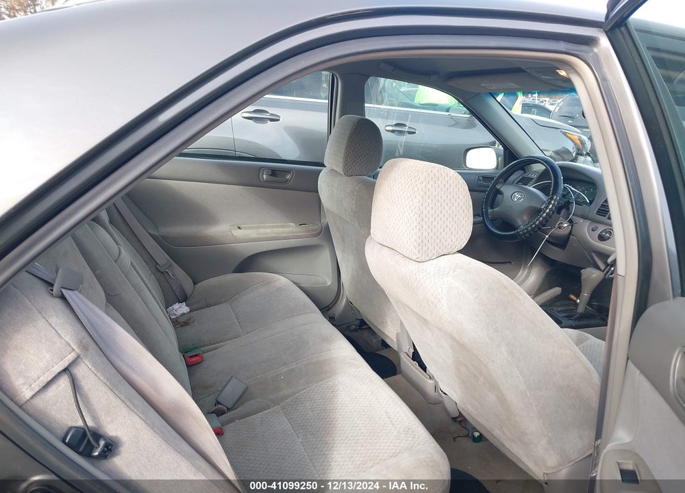 2003 TOYOTA CAMRY LE VIN: 4T1BE32K83U671189