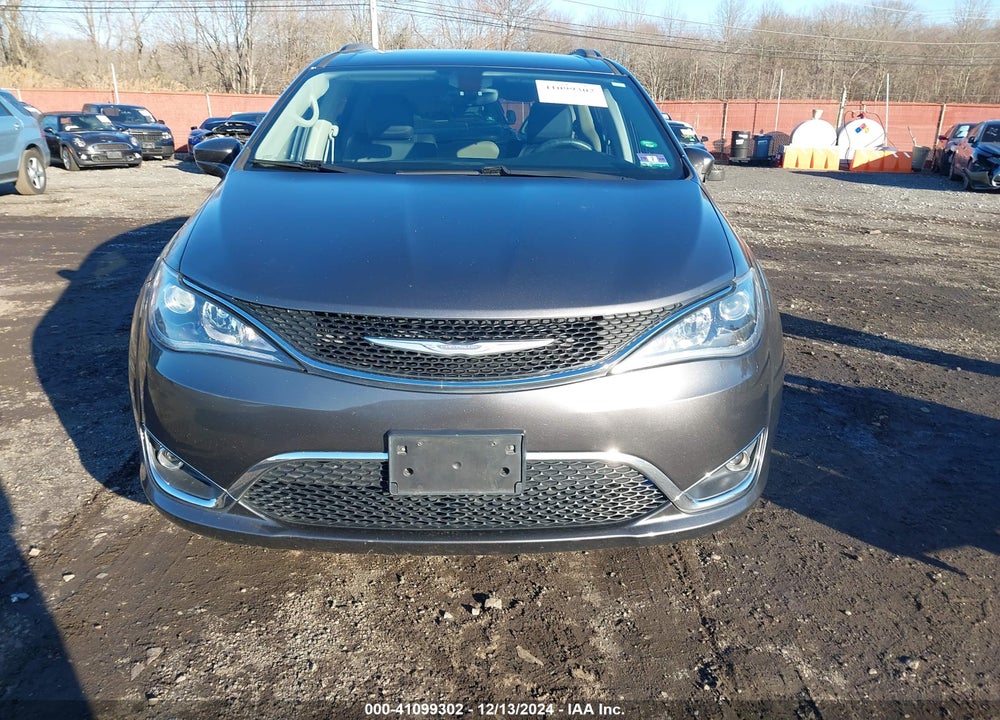 2017 CHRYSLER PACIFICA TOURING L VIN: 2C4RC1BGXHR805259