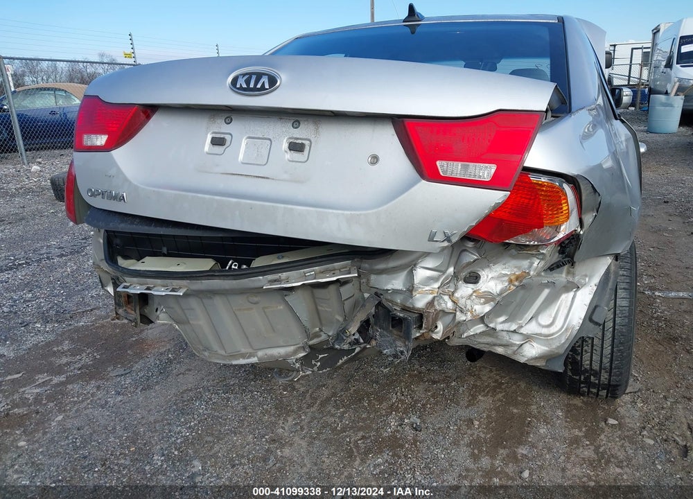 2009 KIA OPTIMA LX VIN: KNAGE228X95311060
