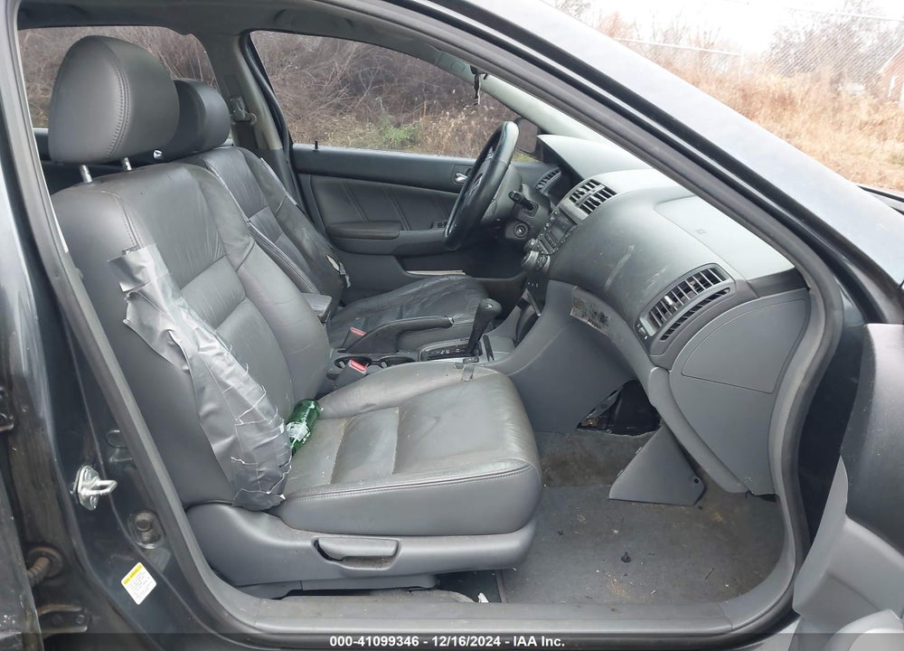 2004 HONDA ACCORD 2.4 EX VIN: 1HGCM56844A040210