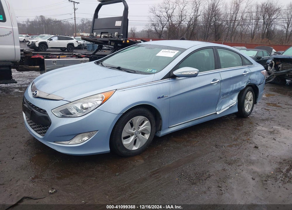 2013 HYUNDAI SONATA HYBRID VIN: KMHEC4A42DA086719