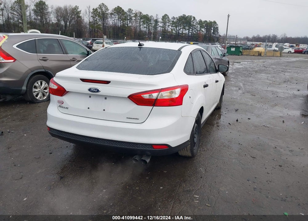 2012 FORD FOCUS VIN: 1FAHP3E22CL433824