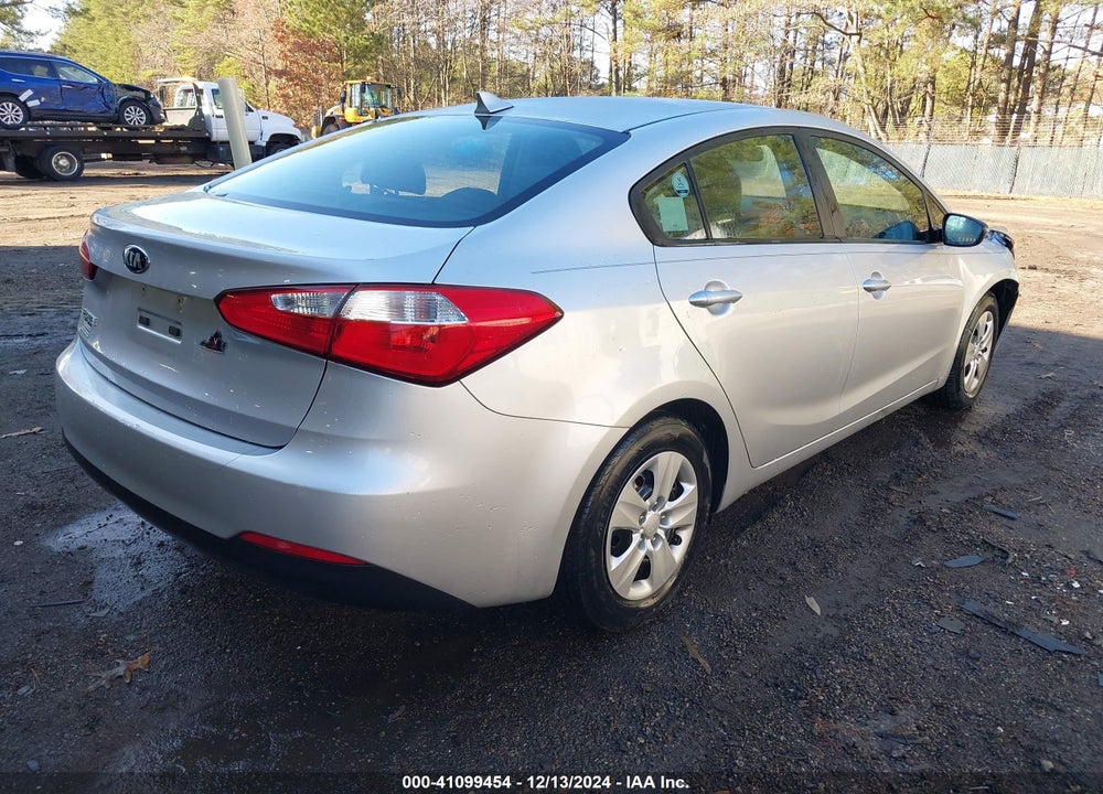 2015 KIA FORTE LX VIN: KNAFX4A62F5288922