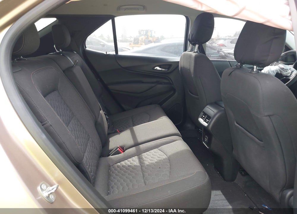 2019 CHEVROLET EQUINOX LT VIN: 2GNAXUEV0K6172896