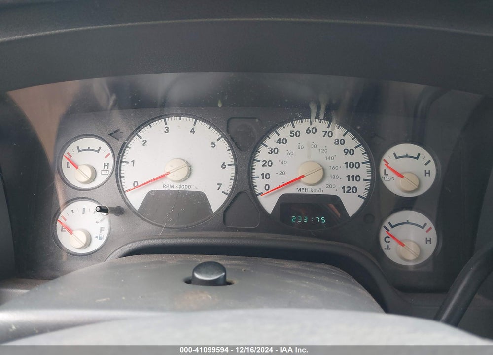 2008 DODGE RAM 1500 VIN: 1D7HA18N08S587327