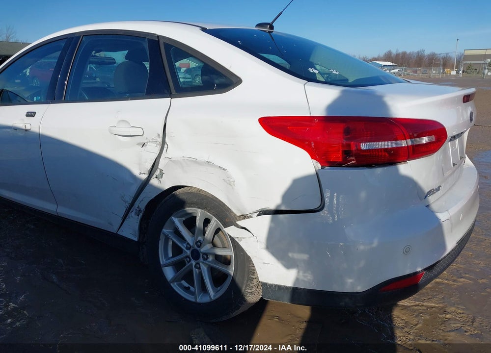 2016 FORD FOCUS SE VIN: 1FADP3F20GL244589